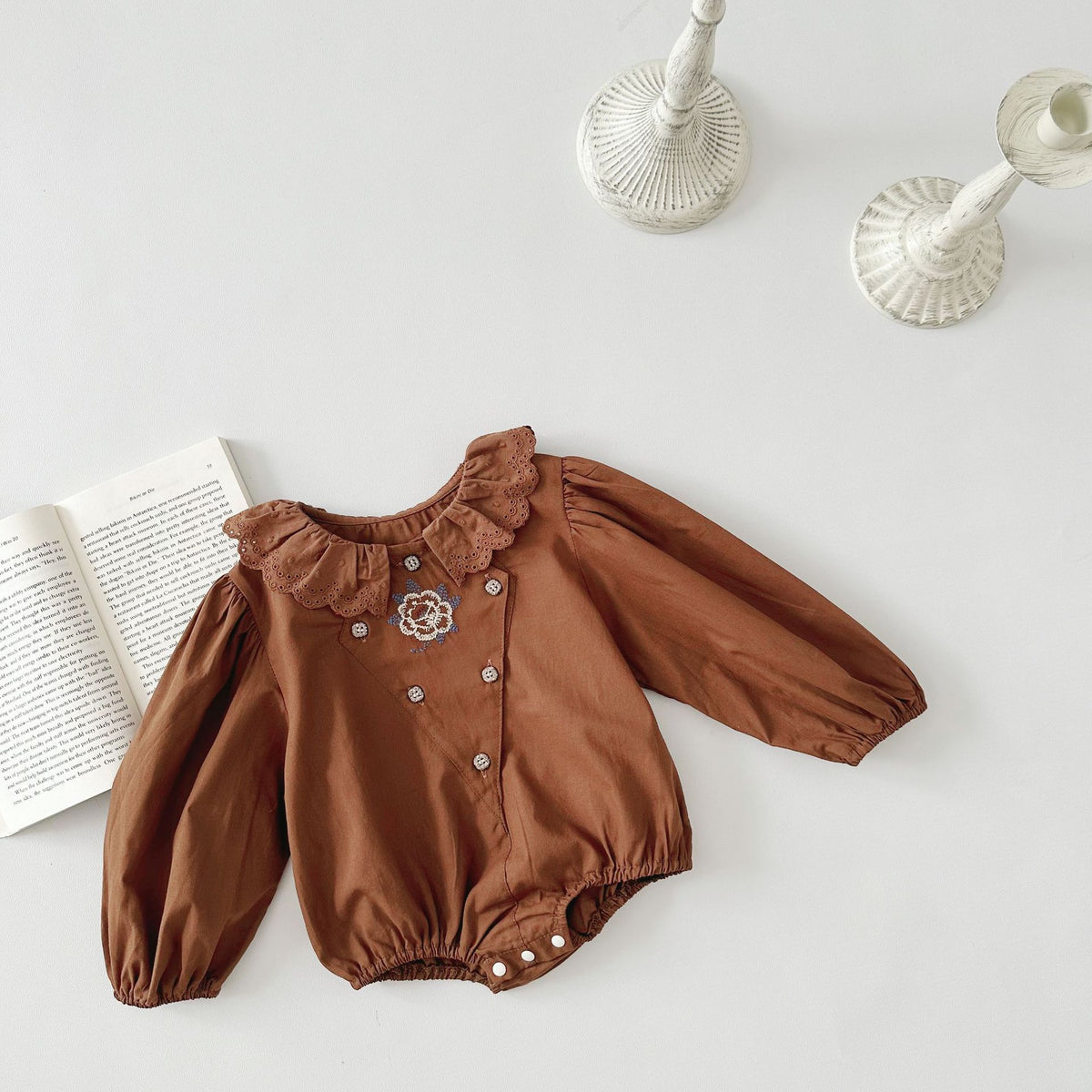 Baby Girls Solid Color Embroidered Rompers Wholesale 240301178