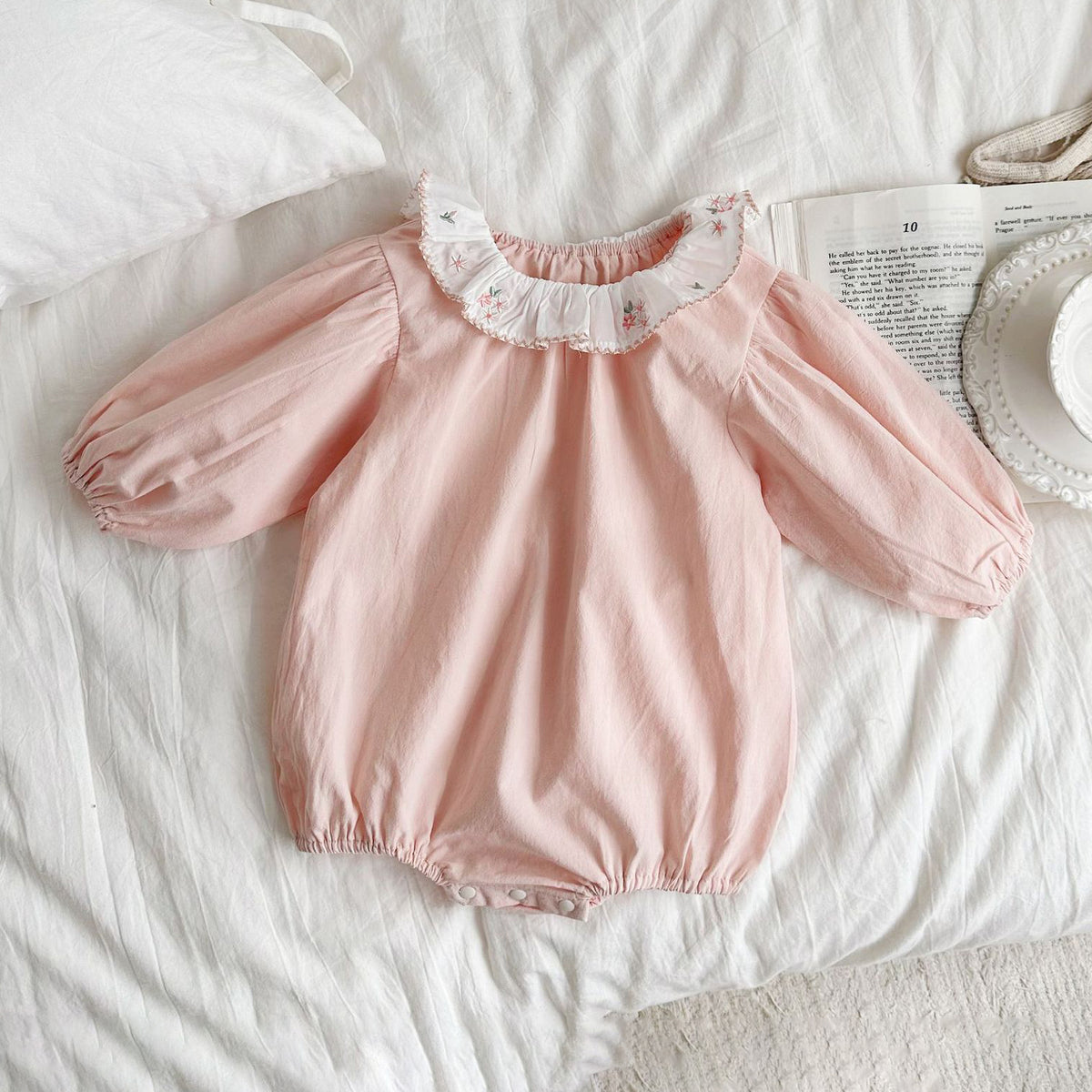 Baby Girls Solid Color Rompers Wholesale 240301181