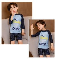 Load image into Gallery viewer, 3 Pieces Set Baby Kid Boys Beach Letters Print T-Shirts Cartoon Shorts And Solid Color Hats Wholesale 220606149
