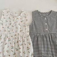 Load image into Gallery viewer, Baby Girls Flower Checked Rompers Wholesale 23071276
