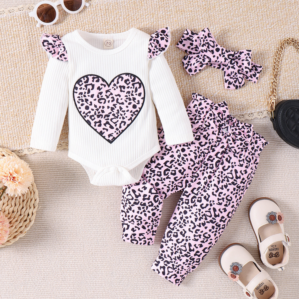 2 Pieces Set Baby Kid Girls Love heart Rompers And Leopard Pants Wholesale 24011118