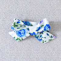 Load image into Gallery viewer, Baby Girls Flower Bow Dresses Wholesale 24070127
