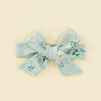 Load image into Gallery viewer, Baby Girls Flower Print Jumpsuits Wholesale 20240410
