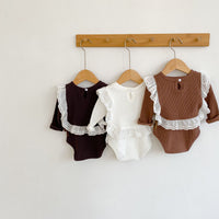 Load image into Gallery viewer, 2 Pieces Set Baby Girls Solid Color Muslin&amp;Ribbed Vests Waistcoats And Lace Rompers Wholesale 211116249
