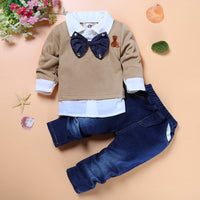 Load image into Gallery viewer, 2 Pieces Set Baby Kid Boys Cartoon Bow Embroidered Tops And Solid Color Jeans Wholesale 22011412
