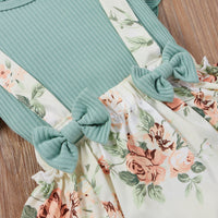 Load image into Gallery viewer, 3 Pieces Set Baby Girls Solid Color Muslin&amp;Ribbed Print Tops Flower Rompers And Bow Headwear Wholesale 220315197
