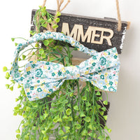 Load image into Gallery viewer, Baby Girls Flower Bow Print Rompers Wholesale 22041292
