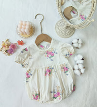 Load image into Gallery viewer, Baby Girls Flower Print Rompers Wholesale 220414519

