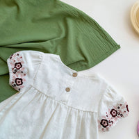 Load image into Gallery viewer, 2 Pieces Set Baby Kid Girls Embroidered T-Shirts And Checked Shorts Wholesale 220513274
