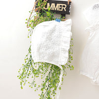 Load image into Gallery viewer, Baby Girls Solid Color Lace Rompers Wholesale 22051725
