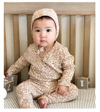 Load image into Gallery viewer, 2 Pieces Set Baby Unisex Flower Fruit Plant Print Rompers And Pants Wholesale 220518116

