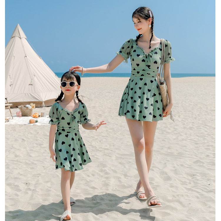 Mommy And Me Love heart Print Beach Swimwears Wholesale 220520125