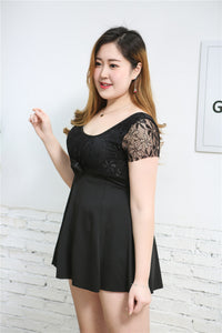 Load image into Gallery viewer, 2 Pieces Set Women Beach Lace Tops And Solid Color Shorts Swimwears Wholesale 22060233
