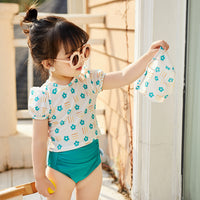 Load image into Gallery viewer, 3 Pieces Set Baby Kid Girls Flower Print Tops Solid Color Shorts And Hats Wholesale 220606137
