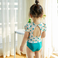 Load image into Gallery viewer, 3 Pieces Set Baby Kid Girls Flower Print Tops Solid Color Shorts And Hats Wholesale 220606137
