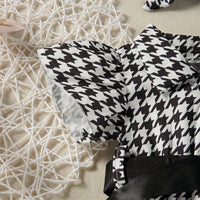 Load image into Gallery viewer, Baby Girls Color-blocking Bow Rompers Wholesale 220610265
