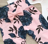 Load image into Gallery viewer, 4 Pieces Set Baby Girls Letters Print Rompers Flower Pants Bow Headwear And Hats Wholesale 220713255
