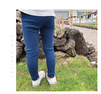 Load image into Gallery viewer, Baby Kid Girls Solid Color Muslin&amp;Ribbed Leggings Wholesale 22080909
