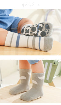 Load image into Gallery viewer, Unisex Cartoon Accessories Socks Wholesale 220831269
