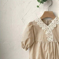 Load image into Gallery viewer, Baby Girls Checked Rompers Wholesale 220920262
