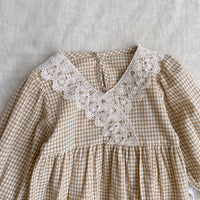 Load image into Gallery viewer, Baby Girls Checked Rompers Wholesale 220920262
