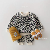 Load image into Gallery viewer, 2 Pieces Set Baby Unisex Love heart Tops And Leopard Pants Wholesale 221130113
