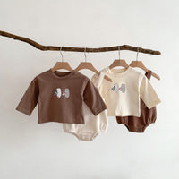 Load image into Gallery viewer, Baby Unisex Cartoon Print Tops And Solid Color Rompers Wholesale 23020873
