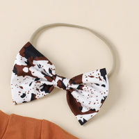 Load image into Gallery viewer, 2 Pieces Set Baby Kid Girls Letters Cartoon Print T-Shirts And Shorts Wholesale 230222134
