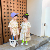 Load image into Gallery viewer, 2 Pieces Set Baby Kid Unisex Flower Print Shirts And Shorts Wholesale 23031514
