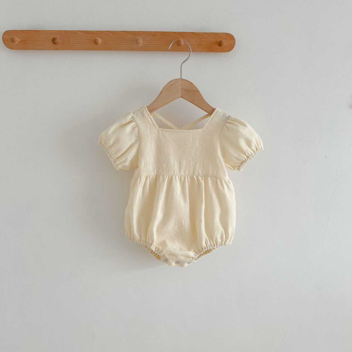 Baby Girls Solid Color Rompers Wholesale 230323552