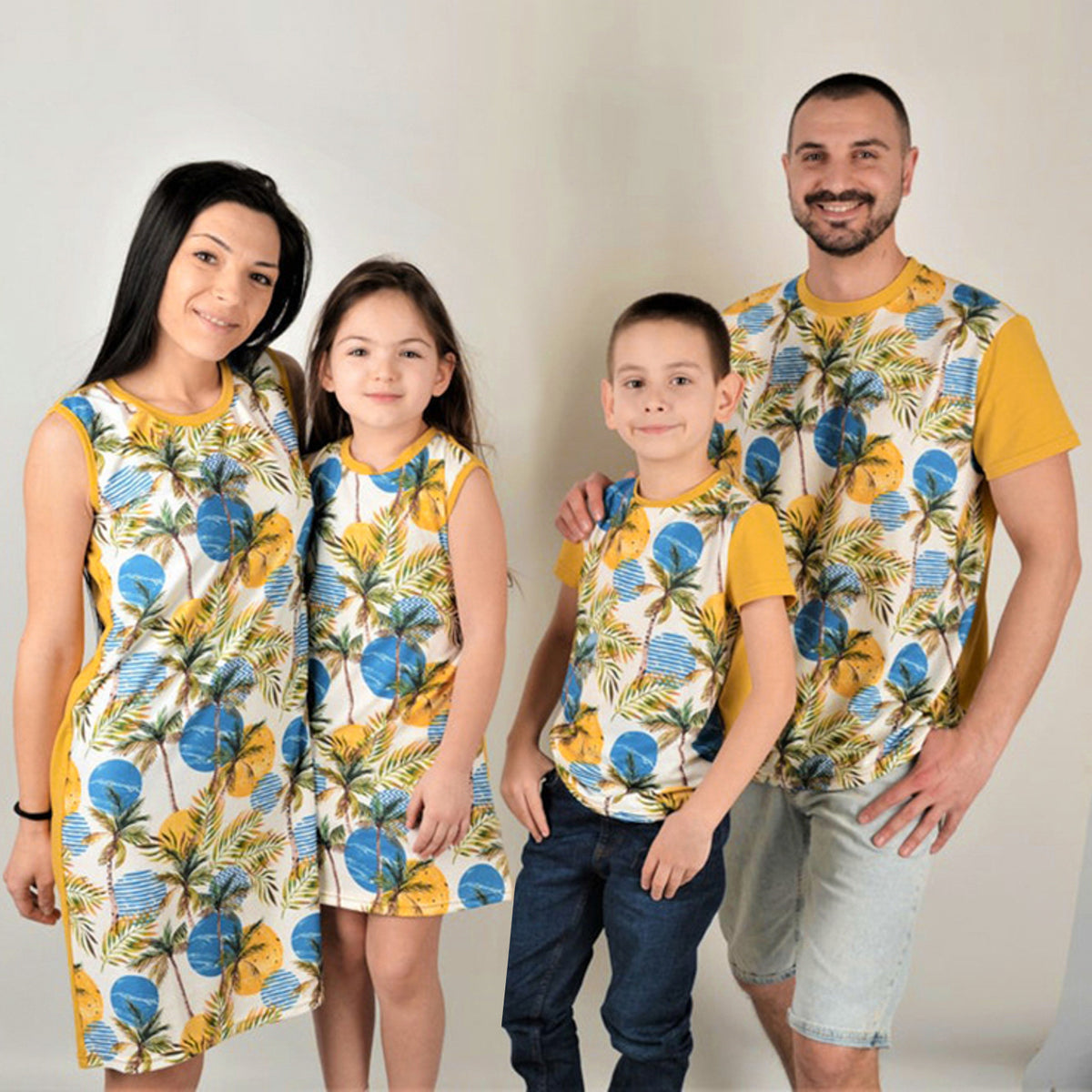 Family Outfits Kid Tropical print T-Shirts Wholesale 230403220