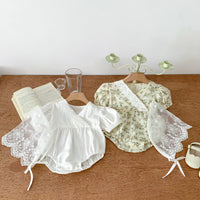 Load image into Gallery viewer, Baby Girls Flower Print Rompers And Hats Wholesale 230403377
