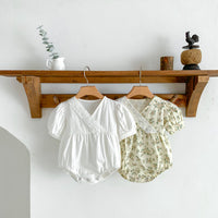 Load image into Gallery viewer, Baby Girls Flower Print Rompers And Hats Wholesale 230403377
