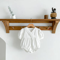 Load image into Gallery viewer, Baby Girls Flower Print Rompers And Hats Wholesale 230403377
