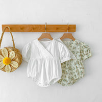 Load image into Gallery viewer, Baby Girls Flower Print Rompers And Hats Wholesale 230403377
