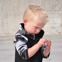 Load image into Gallery viewer, 2 PCS Kid Boy Letter Camo Half Sleeve Hooded With Shorts Outfit Wholesale 50102515
