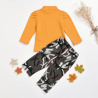 Load image into Gallery viewer, 2 Pieces Set Baby Kid Girls Solid Color Tops And Camo Pants Wholesale 38597496
