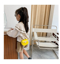 Load image into Gallery viewer, Kid Girl Love Heart Graphic Crossbody Bag Wholesale 10675760
