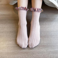 Load image into Gallery viewer, Girl Socks Foral Trim Wholesale 01961271
