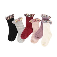Load image into Gallery viewer, Girl Socks Foral Trim Wholesale 01961271

