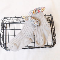 Load image into Gallery viewer, Girl Socks Foral Trim Wholesale 01961271
