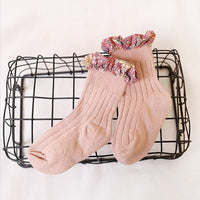 Load image into Gallery viewer, Girl Socks Foral Trim Wholesale 01961271

