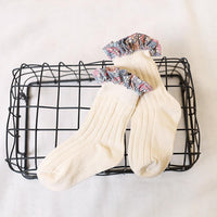 Load image into Gallery viewer, Girl Socks Foral Trim Wholesale 01961271
